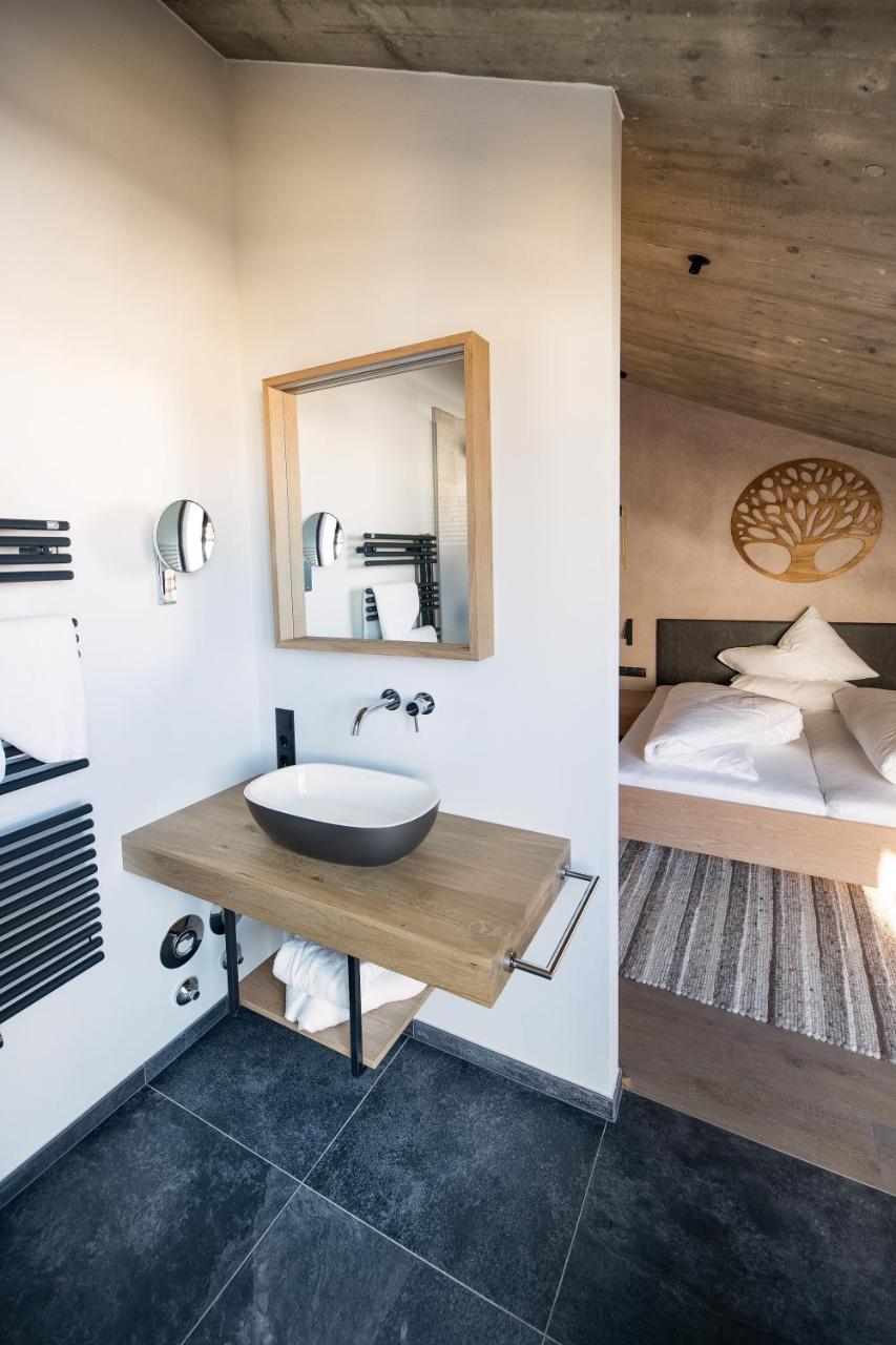 Glanz & Glory Appartements Laengenfeld ภายนอก รูปภาพ