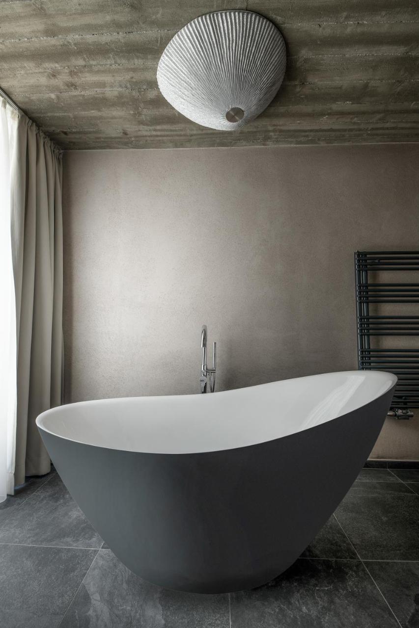 Glanz & Glory Appartements Laengenfeld ภายนอก รูปภาพ
