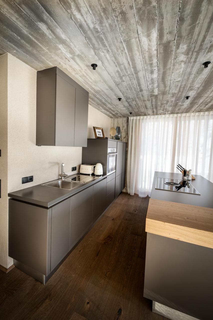 Glanz & Glory Appartements Laengenfeld ภายนอก รูปภาพ